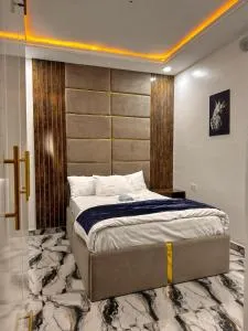 A Luxurious Room - The Paletinos - Owerri