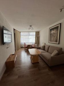 FeWo im Kurhotel in Schluchsee Apartment Family Style mit Balkon Indoorpool Tiefgaragenstellplatz