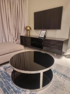 1 Bedroom Tower D Paramount Apt