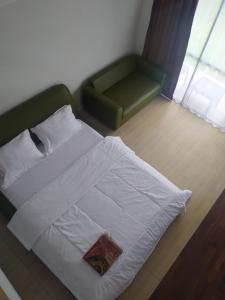 Ciwidey Hills & Wetland Family 2