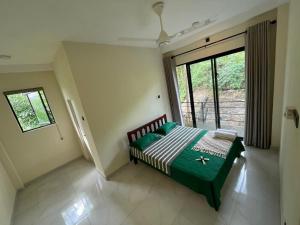 Golden Riverside Resort Kosgama