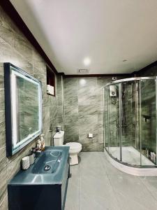 Bali-Inspired Villa with Private Pool ,Sleeps 10