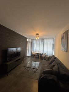 FeWo im Kurhotel in Schluchsee Apartment Loft Style mit Balkon Indoorpool Tiefgaragenstellplatz