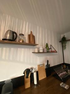 Belle marina en bord détang