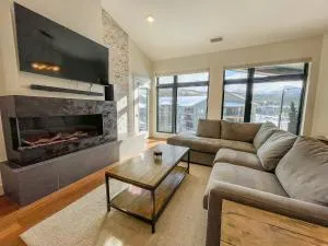 New Luxury Condo 3409 I Hot Tub I AC I Great Views I Best Price I FREE Adventures Daily - 冬季公园