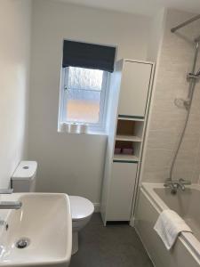 4 Bed Station Garden House