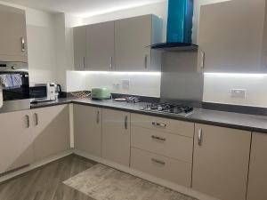 4 Bed Station Garden House