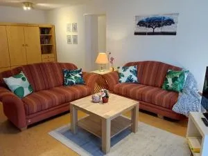 Exklusive Lage - Wohnung mit schönem Garten - Hämmerle Yellow - Allmannsdorf