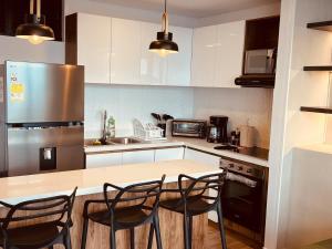 Espacio moderno con vistas impresionantes