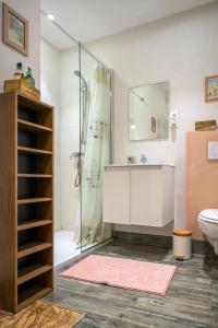 Appartements Gites de la Soulondre : Appartement - Vue sur Jardin