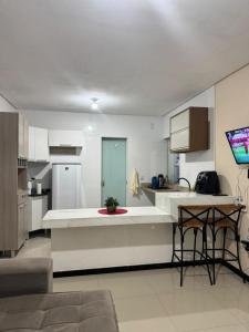 Apt 06 - Condomínio Porto Ville - 800 METROS DA ARENA AXE MÓI