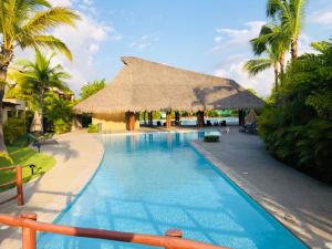 El Tigre, Isla Palmares with Balcony & Shared Pool