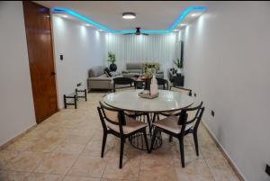 Close to Combate beach, el poblado and restaurants