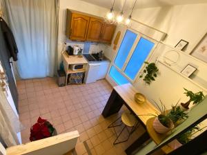 Appartements MAYA l Studio l Super Wifi & Parking Gratuit l Vue Panoramique Sainte-Victoire : photos des chambres