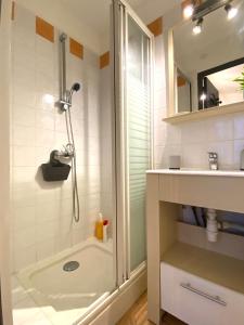 Appartements MAYA l Studio l Super Wifi & Parking Gratuit l Vue Panoramique Sainte-Victoire : photos des chambres