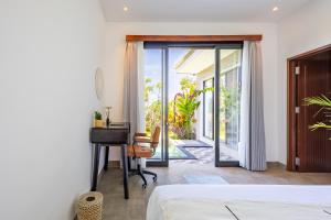Tropical 2BR Peaceful Ricefields Villa - Canggu