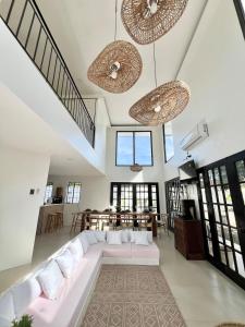 NEW Exclusive Luxury Pool Villa