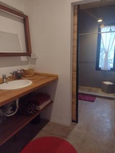 "ENTRELAVANDAS" Casa con Piscina EXCLUSIVA