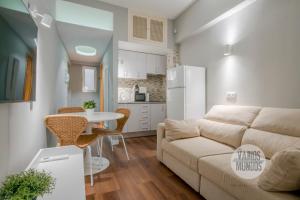 Pequeño rincón para 3, en Plaza de Chueca