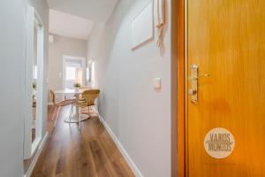 Pequeño rincón para 3, en Plaza de Chueca