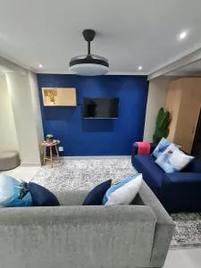 CWA Bright, Airy, coastal getaway less than 1km to ocean - Muizenberg