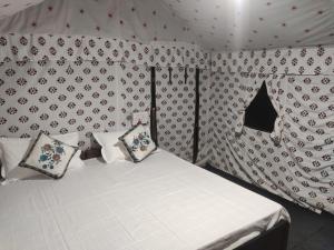 Mok Vyas Camping