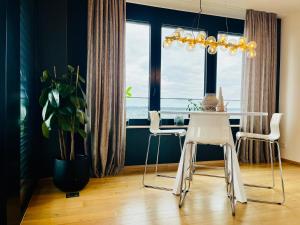 Elegant Sky Apartment with SPA