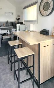 Appartements Studio cosy au coeur de Ploermel - 20 m² avec terrasse : photos des chambres