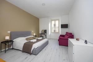 1 Minute from San Pietro - Nicole House