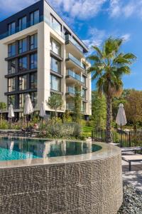 Pool view Apartment Azur Deluxe Resort & Spa