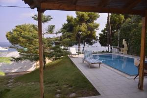 Cozy & comfortable house by the sea