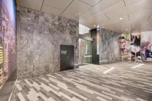 Stylish CBD 2B Apt-Pool & Gym