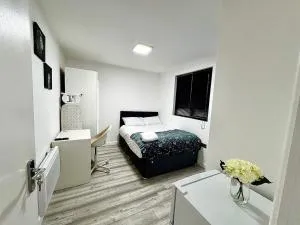 1 Bed Brand New Apartment in MK - Great Linford