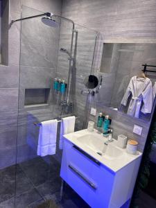 Appartements Les Chants de l-Eau avec balneotherapie : photos des chambres