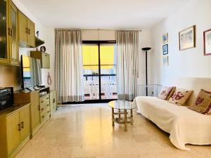 Home Playa Larga Salou