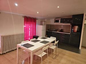 Appartements Le Leon Cladel T3 proche parking gratuit : photos des chambres