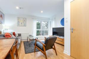 Modern 2 bed BroomPark/Central apt. with Parking - 4hvězdičkové hotely ve městě Glasgow