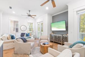 Sundrenched Sisters by Stay on 30A- Pool, Bikes, Golf Cart