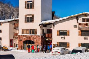 Whitecap Mountains Resort