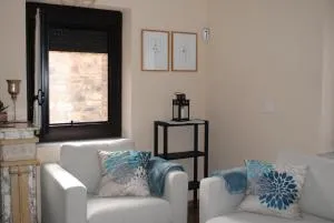 Casa rural Salomé, Mora de Luna, al lado del río Luna - Cabornera