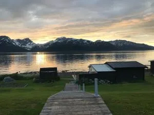 Moderne villa ved havet 3 soverom og 2 bad - Indre Kårvik