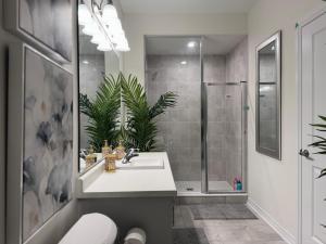 Richmond Hill Luxury Residence Sleeps 16 Free Parking - IVYLEA