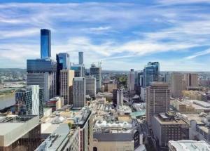 2BR Riverview Escape Free Parking