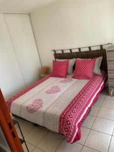 Maisons de vacances Villa T2 Domaine de Manon : Maison 1 Chambre