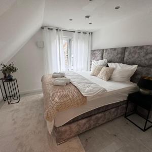 RelaxDays-Apartments 1 GARTEN und POOL-Mitbenutzung, WallBox, kostenloser Parkplatz, kontaktloser CheckIn, WiFi mit SmartTV