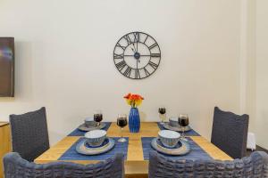 Cozy family apt near Zeus temple and Acropolis