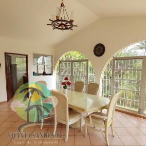 Quinta Sandoval Lago de Coatepeque