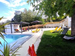 Villas La Villa d Elsa 10-12 pers piscine chauffee 500m du centre ville : photos des chambres