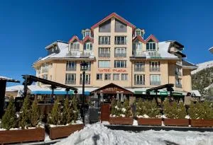 Inside Plaza Sierra Nevada - Cogollos de Guadix