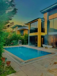 Private Villa with Heated Pool in Sapanca - Senaiye